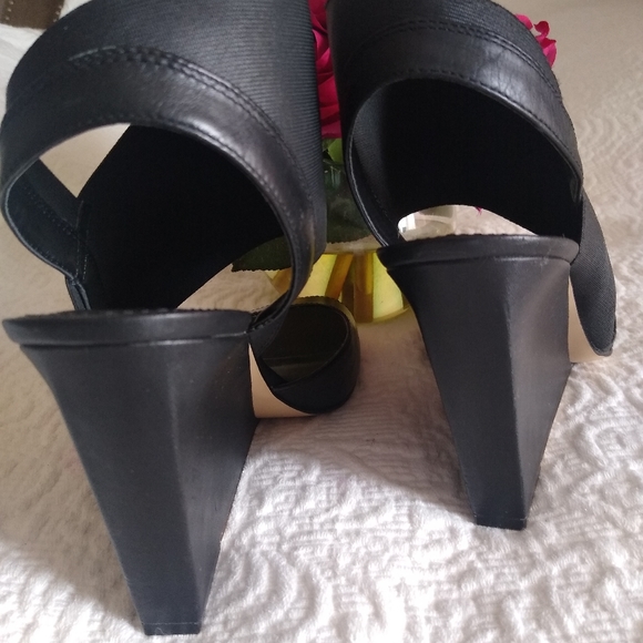 Kyla Leather Elastic Wedge Sandals - Picture 3 of 7